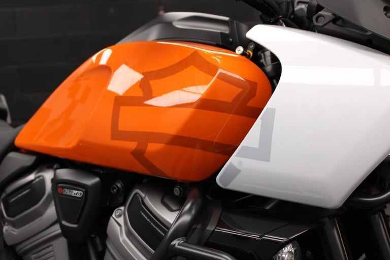 2021 Harley-Davidson RA1250S Pan America Special in Baja Orange White