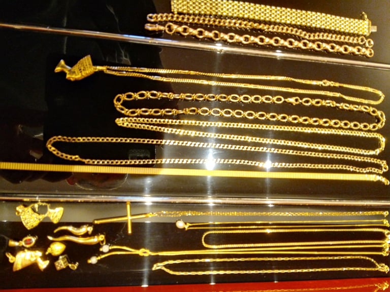  9ct Gold chain bracelet all £29 per gram 