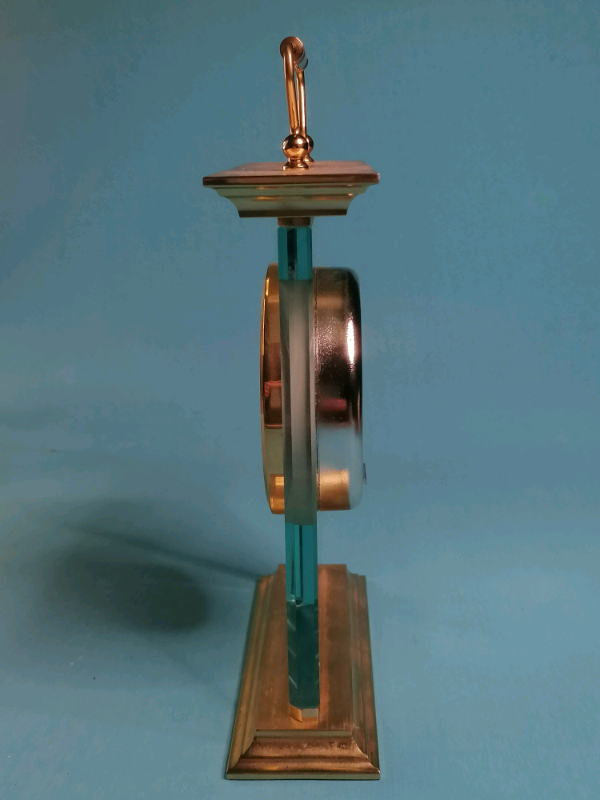 Very nice, 9inch desk clock (working perfect). 