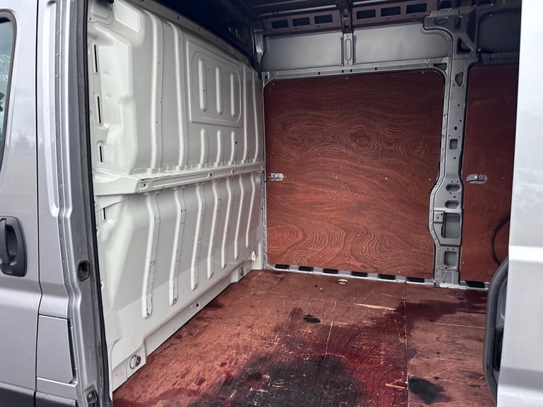 2022 Peugeot Boxer 2.2 BlueHDi 335 Professional Panel Van 5dr Diesel Manual L3 H2 Euro 6 (s/s) PA...