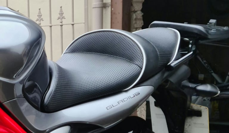 Suzuki gladius comfort seat 