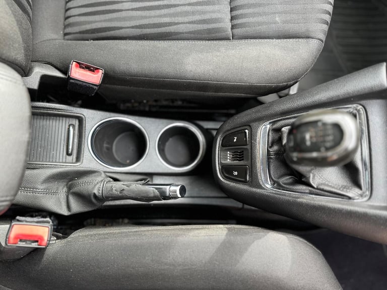 2013 Vauxhall Zafira Tourer 1.8 16V Exclusiv Euro 5 5dr Petrol