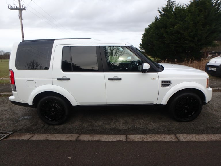 2011 Land Rover Discovery 4  5.0 V8 Petrol Automatic ... 7 Seater 4x4 Petrol Automatic