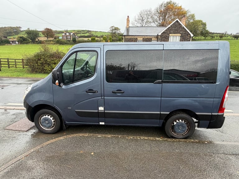 2017 Renault Master SL28dCi 170 Business AUTOMATIC WHEELCHAIR ACCESS/CAMPER PANEL VAN Diesel Auto...