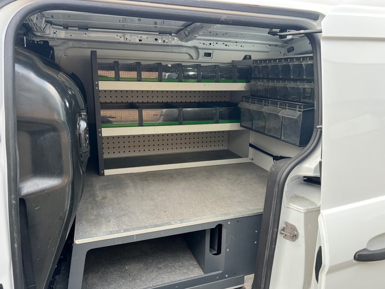 Ford, TRANSIT CONNECT TREND LWB 210 low miles long mot 