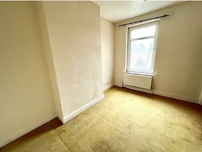 Two-bedroom mid-terrace house for sale