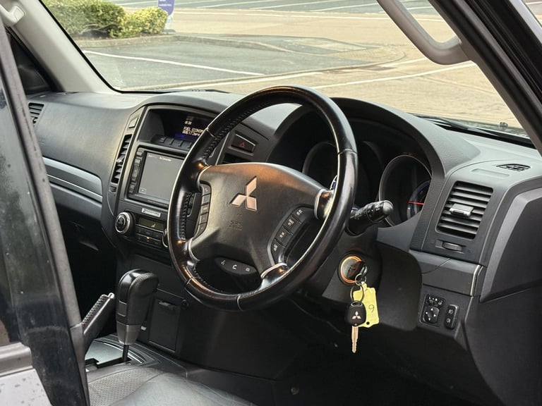 2010 Mitsubishi Shogun 3.2 DI-DC Elegance SUV 5dr Diesel Auto 4WD Euro 5 LWB (197 ps) SUV Diesel ...
