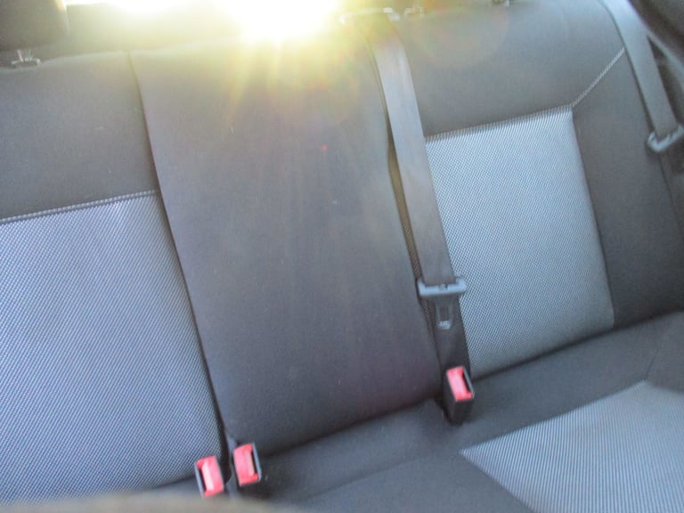 VAUXHALL ASTRA 1.6 PETROL 5 DOOR. 12 MONTHS MOT. RECENT SERVICE. TIMING BELT DONE.