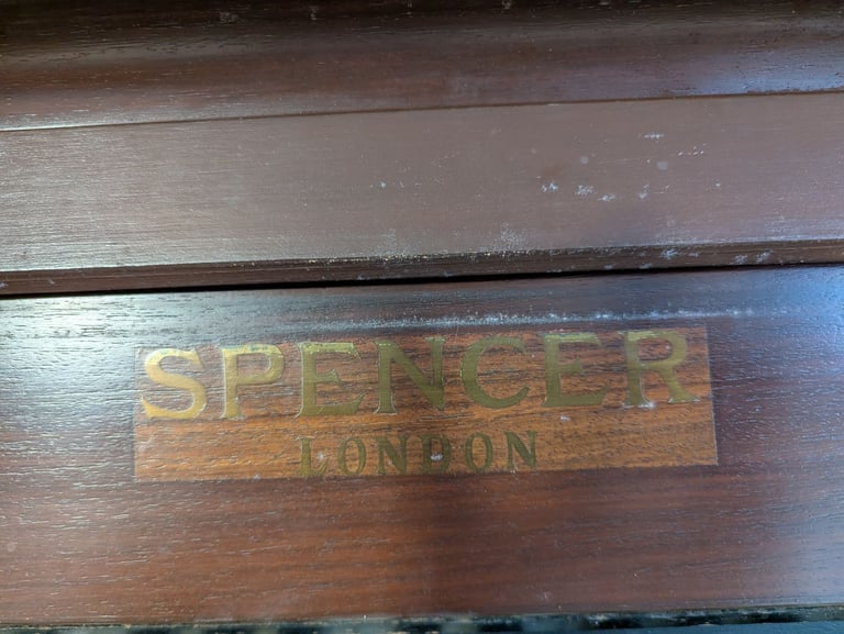 Upright Piano - FREE - Fishponds 