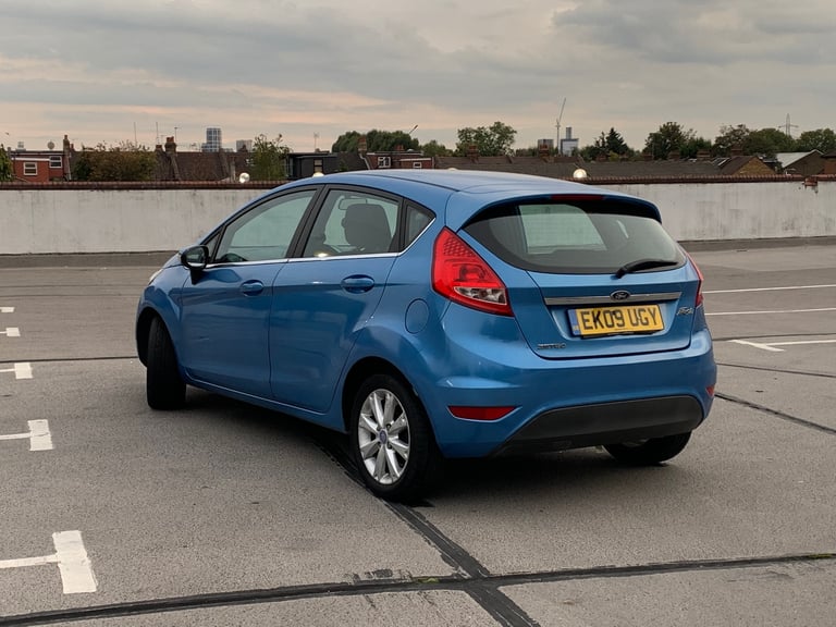 🚘 88k Mileage Ford Fiesta Zetec 2009 - Cheap fuel, insurance & road tax 💰 