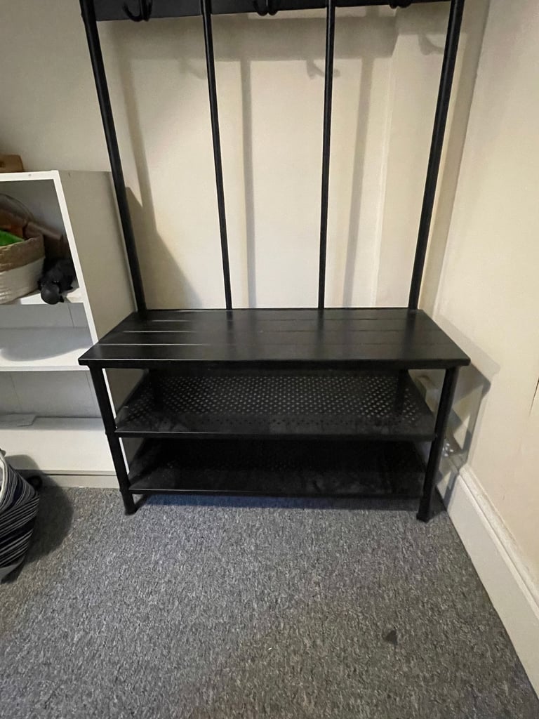 Coat rack with shoe storage