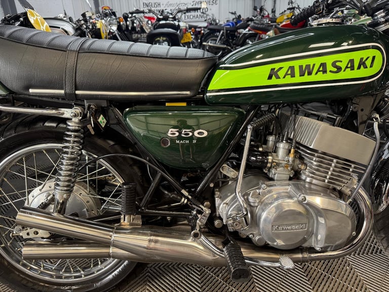 Allen Millyard Build – 1977 KAWASAKI KH550 four, classic two stoke, outstanding