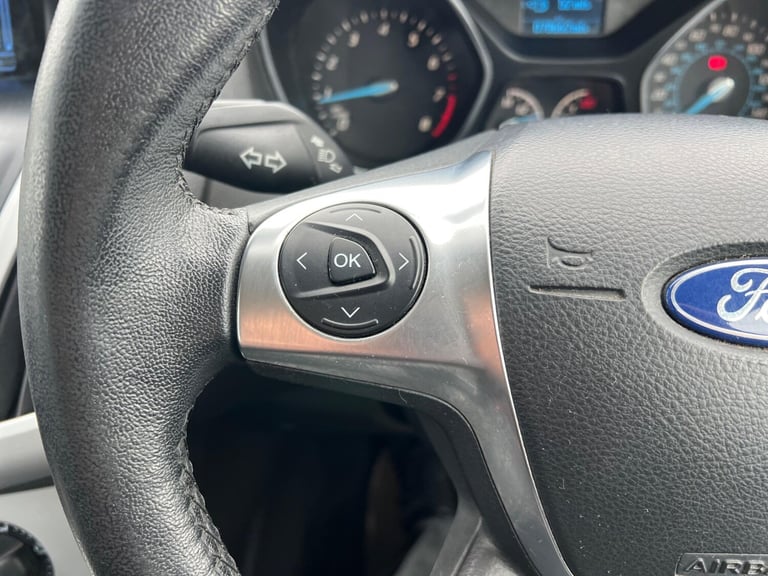 2013 Ford Focus 1.6 Zetec Euro 5 5dr HATCHBACK Petrol Manual