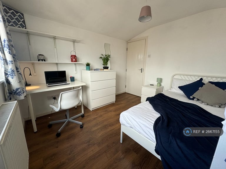 6 bedroom house in Dudley Road, Liverpool, L18 (6 bed) (#2667155)