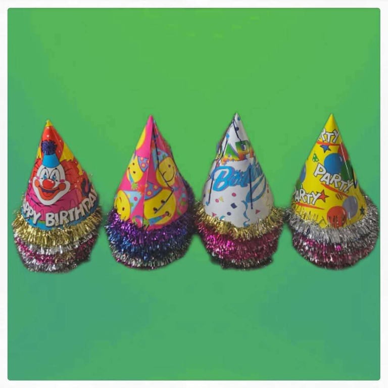 image for  🇬🇧 Joblot 100 Of Children's  Party Hats With Elasticated Secure String  🇬🇧