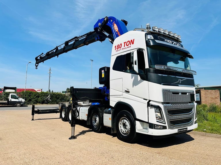 VOLVO FH 460 2021 (21) EURO 6, 8X4 150 TON TRACTOR UNIT, PM 150 TON CRANE