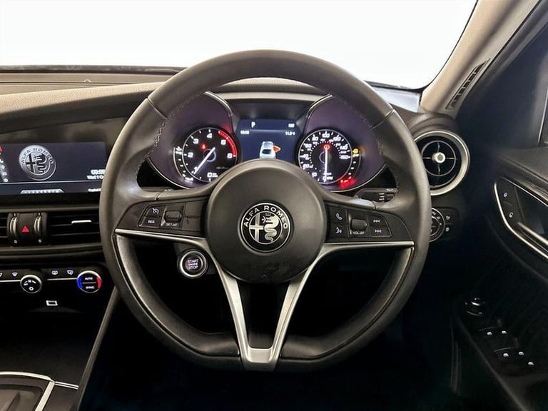 2019 Alfa Romeo Giulia 2.2 TD Tecnica Auto Euro 6 (s/s) 4dr Automatic Saloon Diesel Automatic