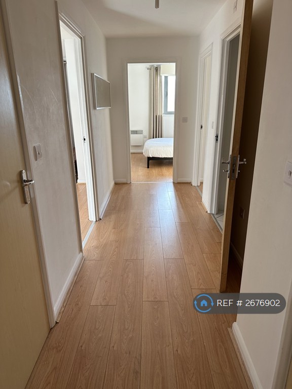 2 bedroom flat in Skyline, Birmingham, B1 (2 bed) (#2676902)