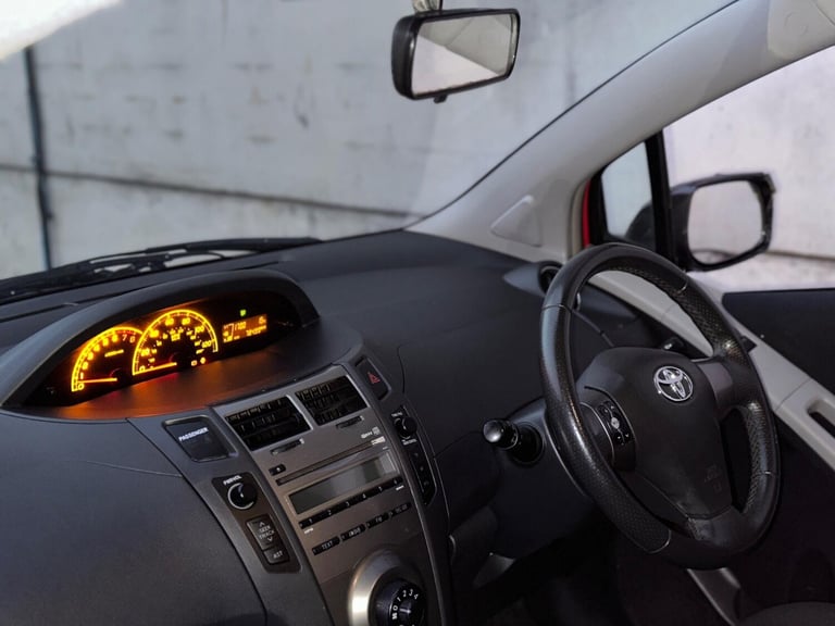 2009 Toyota Yaris 1.33 VVT-i SR 5dr [6] HATCHBACK PETROL Manual