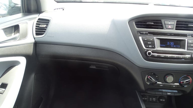 HYUNDAI I20 1.2 Blue Drive S Silver Manual Petrol 2016