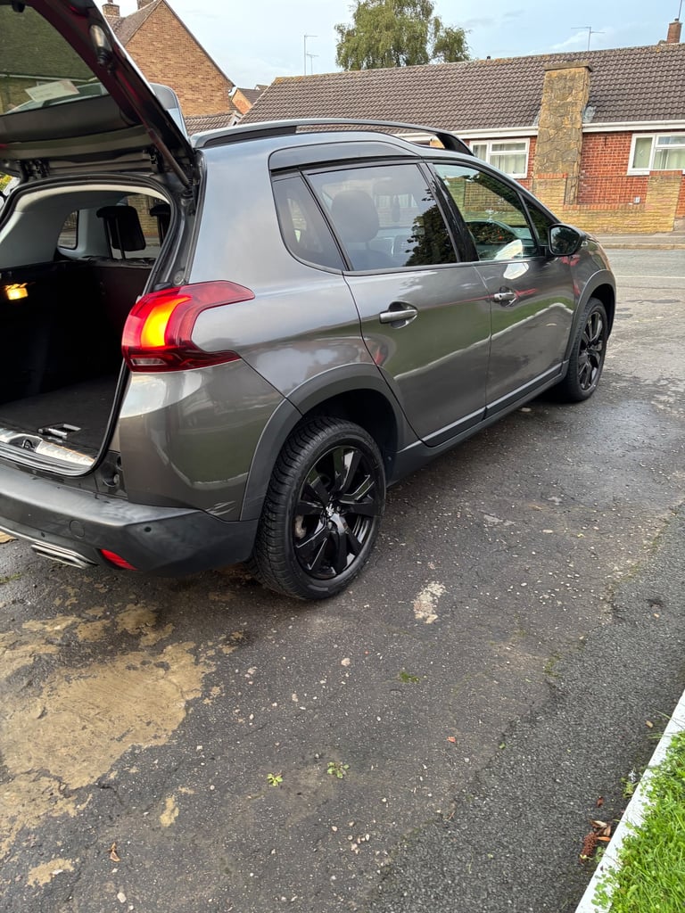 2018 Peugeout 2008 1.2 petrol Automatic