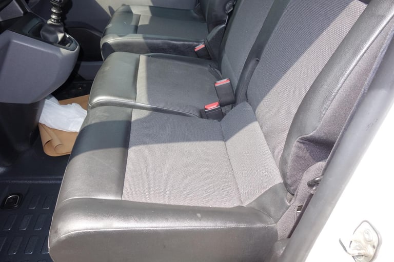 Peugeot Expert 1000 1.5 BlueHDi 100 Professional Van DIESEL MANUAL 2020/70