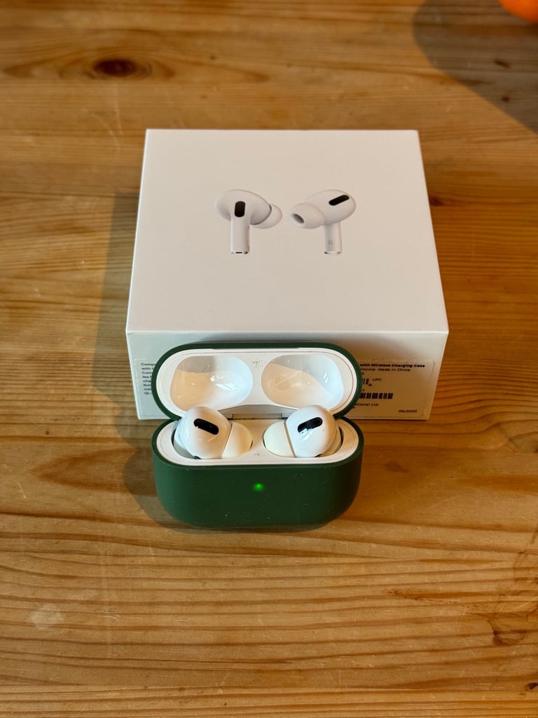 Apple AirPods Pro (1st gen)