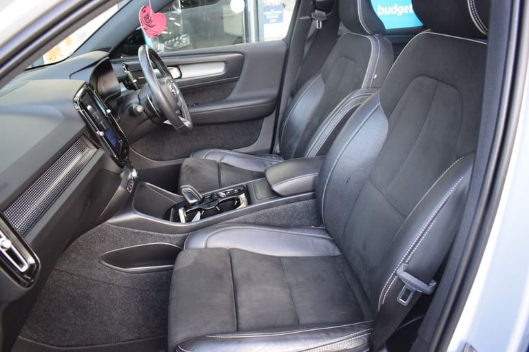 2019 Volvo XC40 2.0 D3 R DESIGN Pro 5dr Geartronic ESTATE DIESEL Automatic