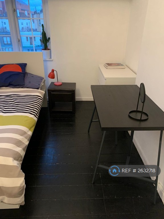 4 bedroom flat in Seymour House, London, NW1 (4 bed) (#2632718)