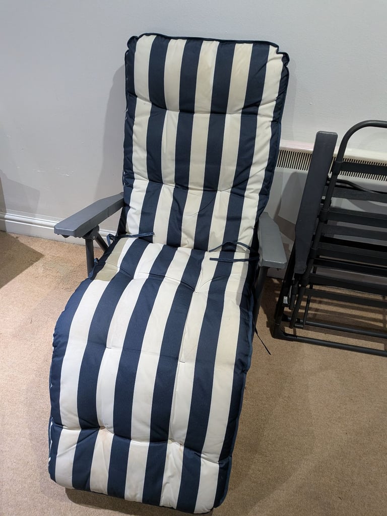 Pair of 2-in-1 Garden Reclining Sun Lounger Chairs foldable