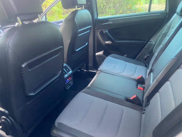 2020 Volkswagen Tiguan 2.0 R LINE MANUAL  19k miles ESTATE Diesel Manual