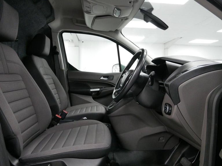 68 TRANSIT CONNECT 1.5 EBL 120 BHP L1 LIMITED NAV AUTOMATIC ( NO VAT ! )