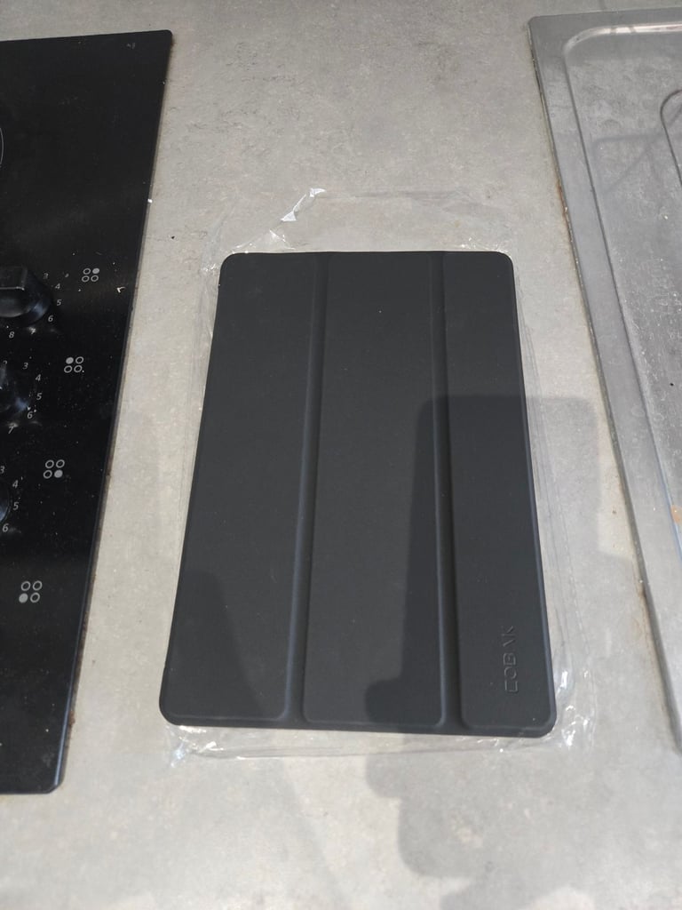 Fantastic and brand new black cobak iPad case