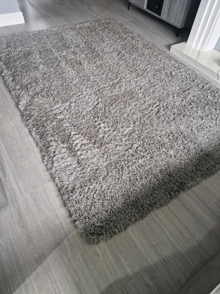 Grey living room rug - large