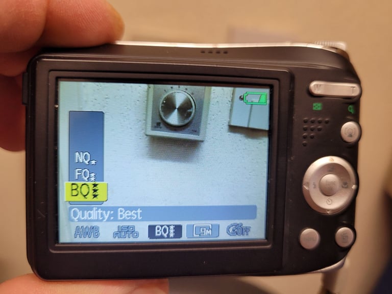 GE A955Z Digital Camera 