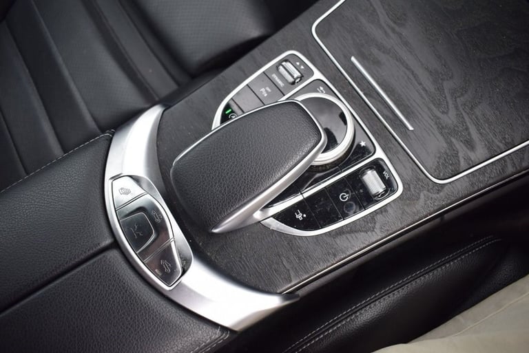 2017 Mercedes-Benz C Class 2.0 C200 AMG Line Cabriolet 2dr Petrol G-Tronic+ Euro 6 (s/s) (184 ps)...