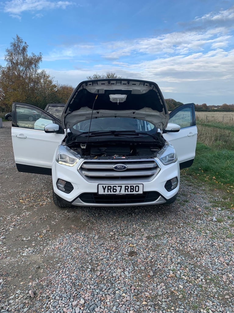 Ford, KUGA, Hatchback, 2017, Semi-Auto, 1498 (cc), 5 doors