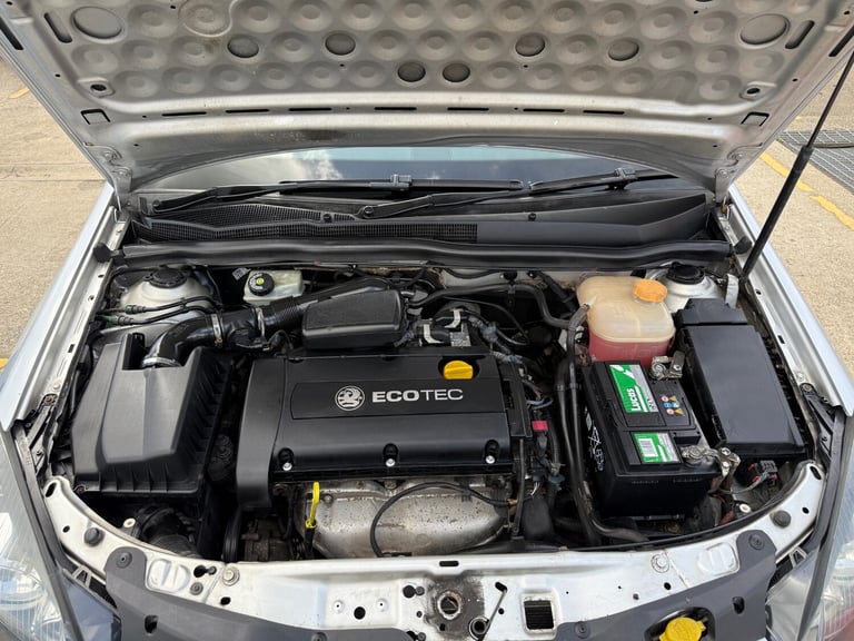 2005 Vauxhall Astra 1.6i 16V Club 5dr HATCHBACK Petrol Manual - Image 19