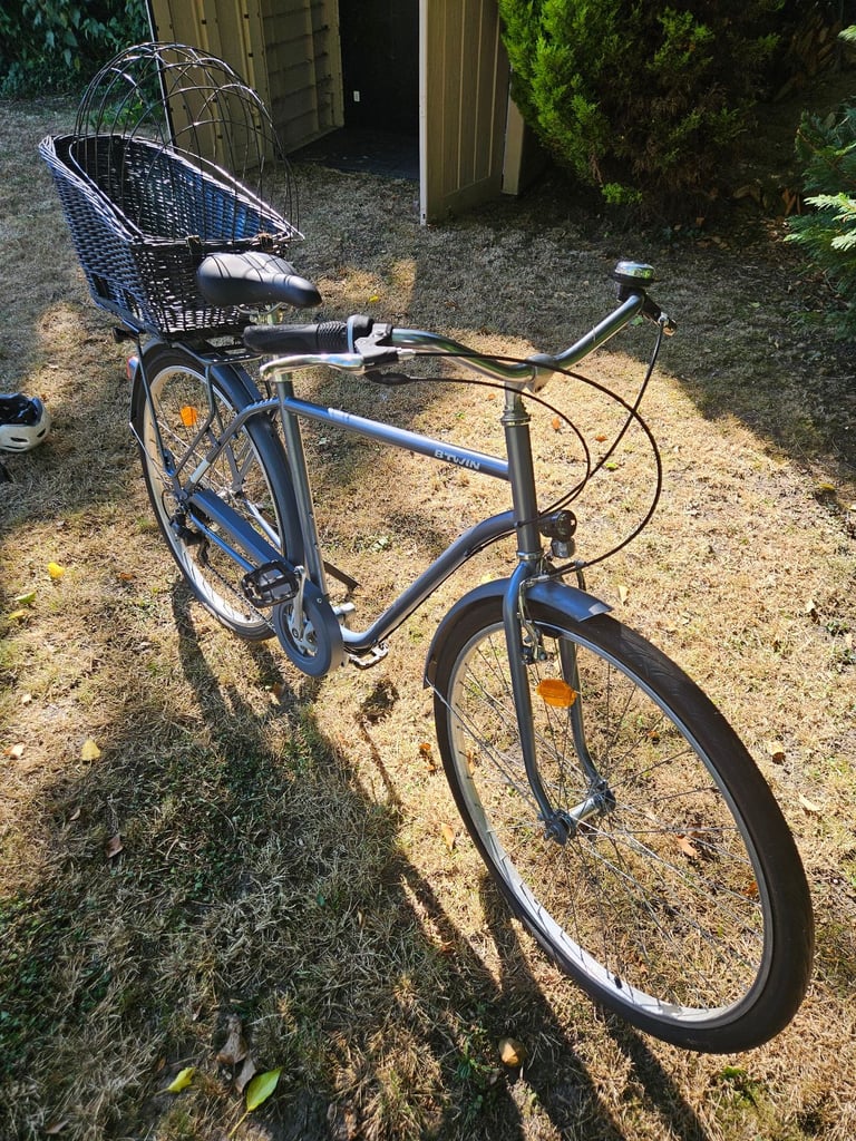 Btwin Elops Dutch style Bikes – men and ladies