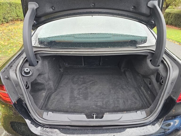 2021 Jaguar XE D200 MHEV R-Dynamic SE Saloon Diesel Automatic