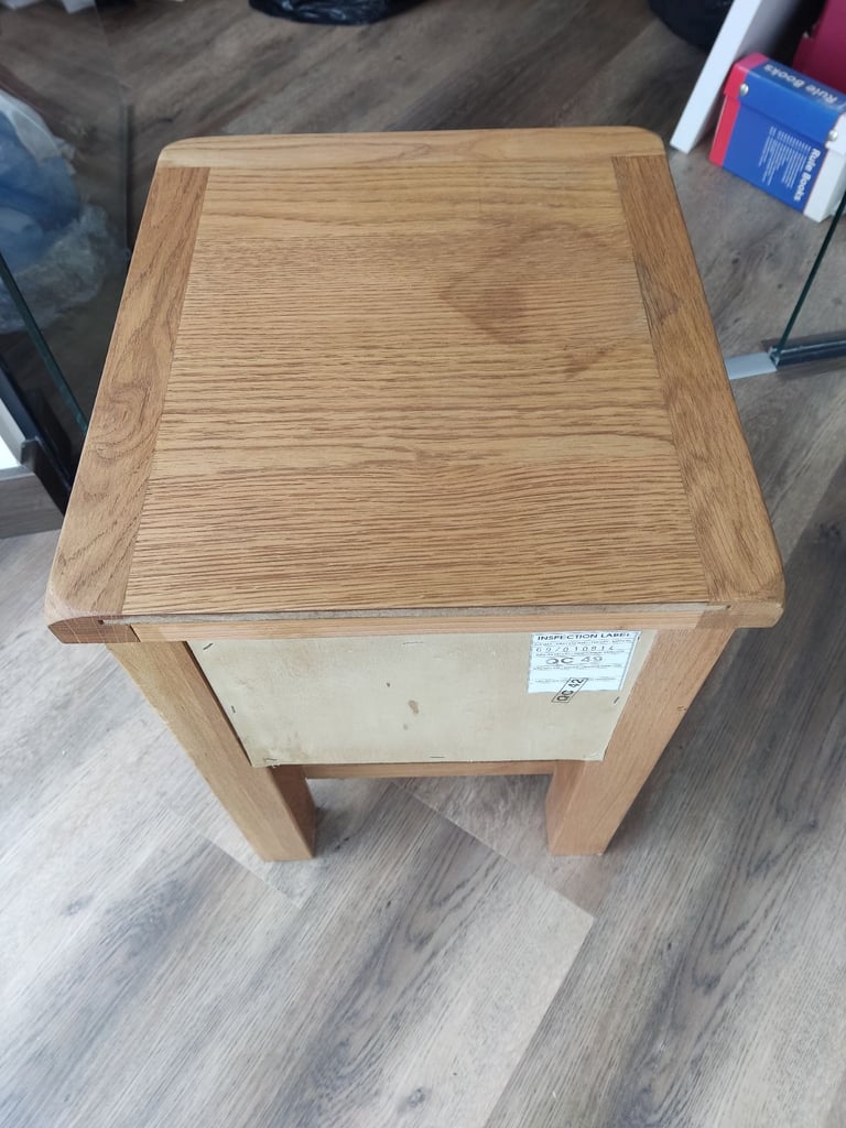 Solid oak small lamp, side table.