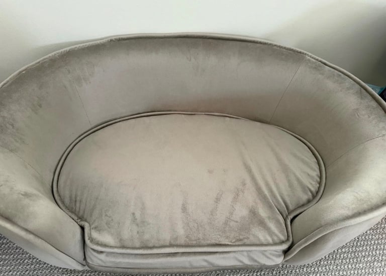 Cat/dog bed 