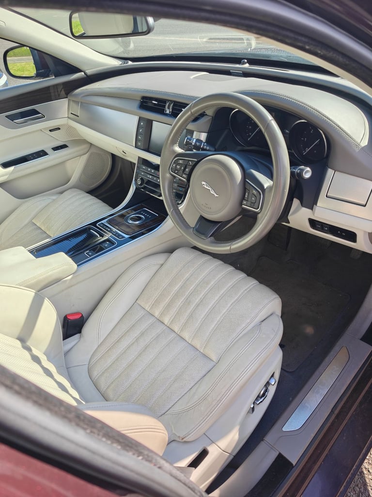 Jaguar XF 2016