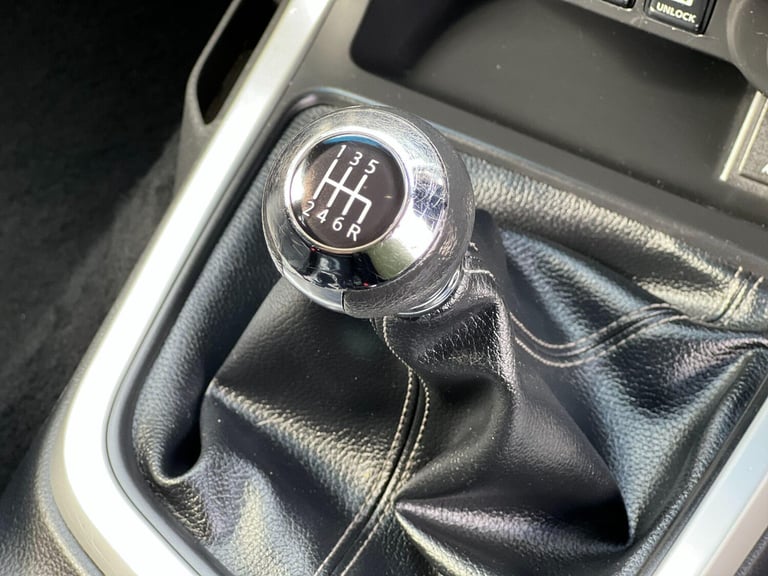 2018 Nissan Navara 2.3 dCi Tekna 4WD Euro 6 (s/s) 4dr PICK UP Diesel Manual