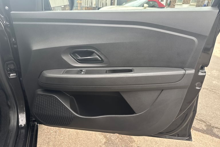 2023 Dacia Sandero 100946 Hatchback Petrol Manual