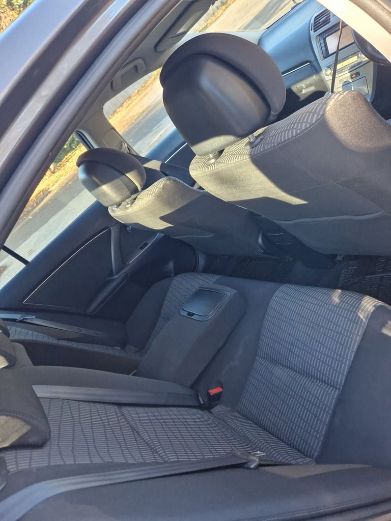 BARGAIN, Toyota, AVENSIS, Saloon, 2010, Manual, 1798 (cc), 4 doors