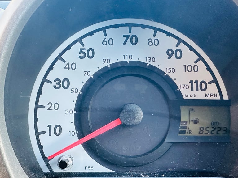 Peugeot, 107, Hatchback, 2011, Manual, 998 (cc), 3 doors