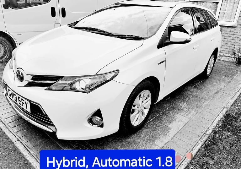 Toyota Auris 1.8 Hybrid  Road Tax £20 eyar 