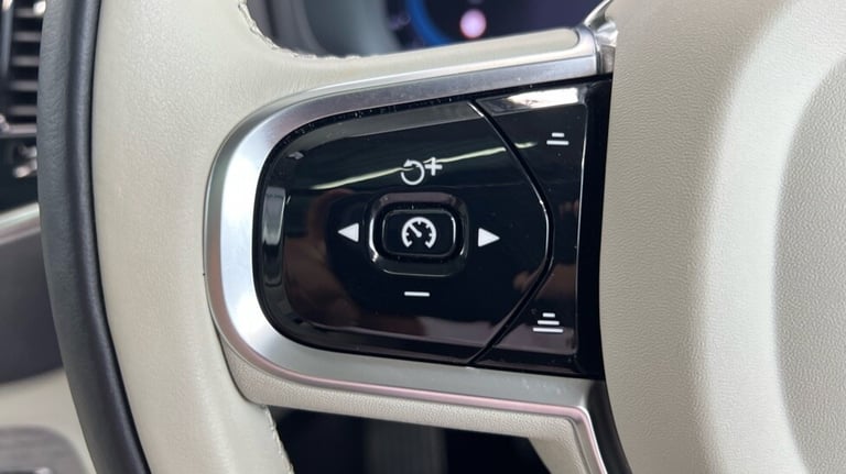 2024 Volvo XC90 2.0 B5P [250] Ultra Dark 5dr AWD Geartronic ESTATE PETROL Automatic