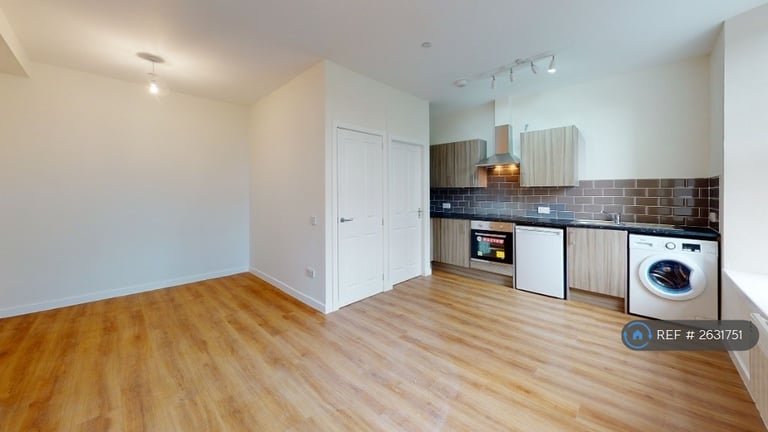 Studio flat in High Street, Dumbarton, G82 (#2631751)